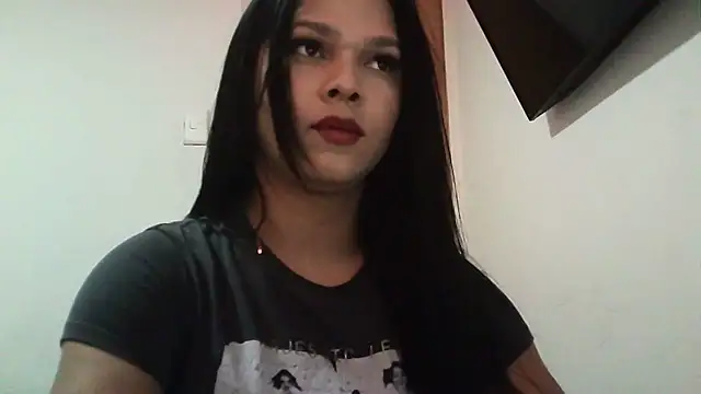 Snapshot of julianabeautyy chatting on December 2, 2025, 1:24 pm julianabeautyy online show from December 2, 2025, 1:24 pm