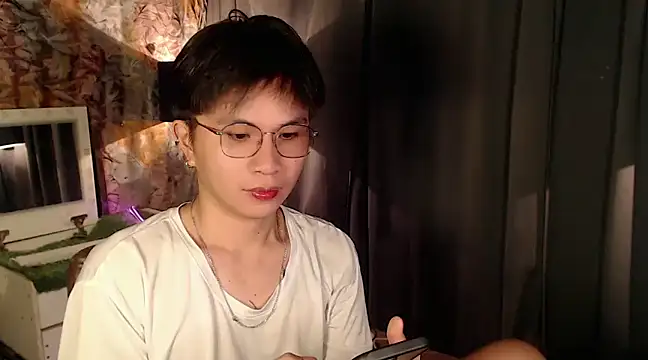 Sexy Handsome Drex online show from February 22, 2025, 8:29 am