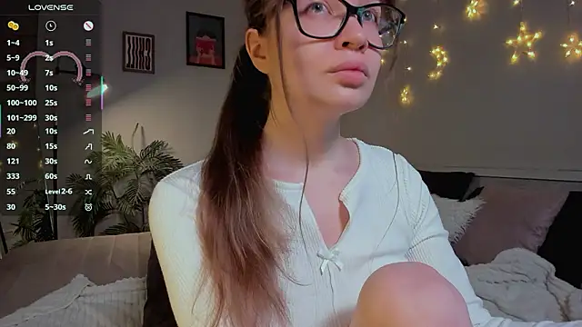 Virtual Girll online show from March 14, 2026, 3:07 pm