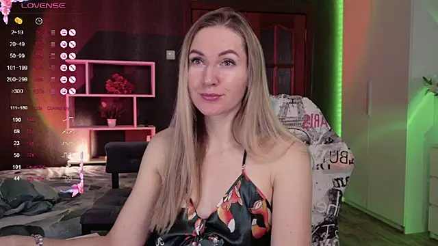 Snapshot of Hello_Lisha chatting on November 20, 2025, 8:26 am Hello Lisha online show from November 20, 2025, 8:26 am