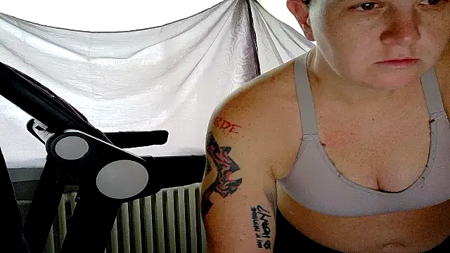 Snapshot of wetgerman_2 chatting on October 13, 2025, 10:39 am wetgerman 2 online show from October 13, 2025, 10:39 am