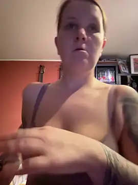 Snapshot of wetgerman_2 chatting on March 10, 2025, 6:12 pm wetgerman 2 online show from March 10, 2025, 6:12 pm
