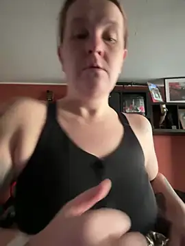 Snapshot of wetgerman_2 chatting on March 17, 2025, 9:55 am wetgerman 2 online show from March 17, 2025, 9:55 am