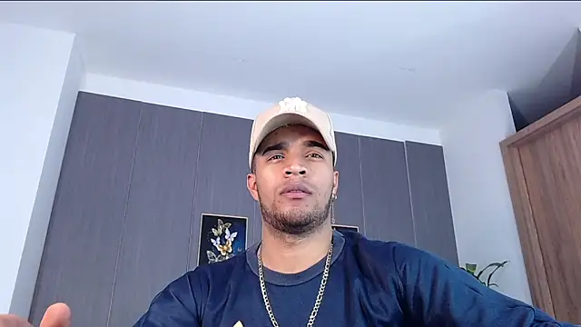 Snapshot of Bigcock_21cm_ chatting on March 14, 2025, 8:17 pm Bigcock 21cm online show from March 14, 2025, 8:17 pm