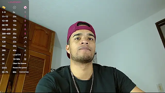 Snapshot of Bigcock_21cm_ chatting on March 9, 2025, 3:16 pm Bigcock 21cm online show from March 9, 2025, 3:16 pm