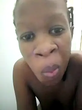 Snapshot of africanpussy22 chatting on March 13, 2026, 6:18 am africanpussy22 online show from March 13, 2026, 6:18 am