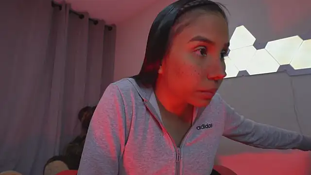 Snapshot of Dubois_Amy chatting on February 20, 2025, 2:40 am Dubois Amy online show from February 20, 2025, 2:40 am