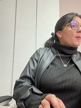 Snapshot of SWEETLILY18 chatting on March 20, 2025, 2:21 pm SWEETLILY18 online show from March 20, 2025, 2:21 pm