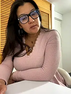 Snapshot of SWEETLILY18 chatting on September 29, 2025, 10:04 pm SWEETLILY18 online show from September 29, 2025, 10:04 pm