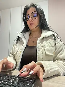 Snapshot of SWEETLILY18 chatting on March 3, 2025, 11:22 am SWEETLILY18 online show from March 3, 2025, 11:22 am