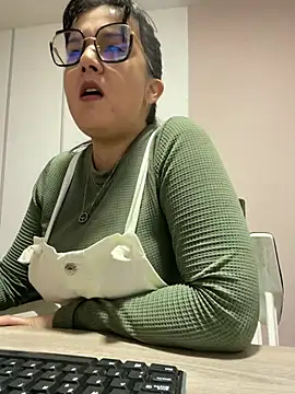 Snapshot of SWEETLILY18 chatting on February 11, 2025, 11:20 am SWEETLILY18 online show from February 11, 2025, 11:20 am