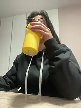 Snapshot of SWEETLILY18 chatting on March 18, 2025, 11:22 am SWEETLILY18 online show from March 18, 2025, 11:22 am