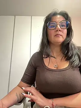 Snapshot of SWEETLILY18 chatting on February 26, 2025, 3:43 pm SWEETLILY18 online show from February 26, 2025, 3:43 pm