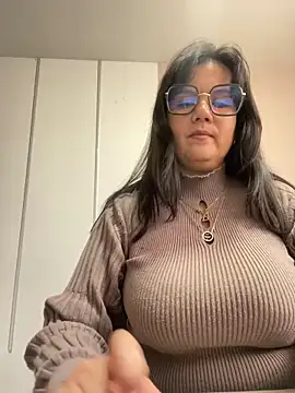 Snapshot of SWEETLILY18 chatting on February 21, 2025, 2:16 pm SWEETLILY18 online show from February 21, 2025, 2:16 pm