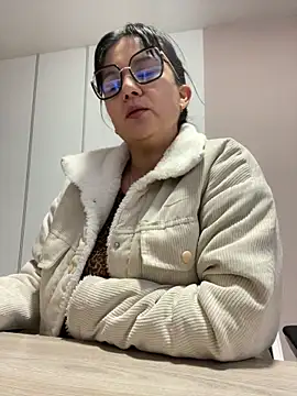 Snapshot of SWEETLILY18 chatting on March 5, 2025, 11:28 am SWEETLILY18 online show from March 5, 2025, 11:28 am