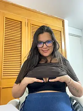 Snapshot of SWEETLILY18 chatting on October 16, 2025, 11:24 pm SWEETLILY18 online show from October 16, 2025, 11:24 pm