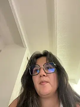 Snapshot of SWEETLILY18 chatting on February 18, 2025, 9:42 pm SWEETLILY18 online show from February 18, 2025, 9:42 pm