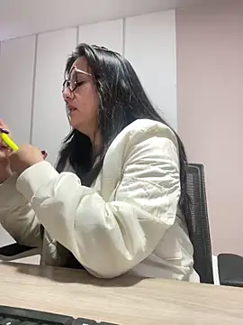 Snapshot of SWEETLILY18 chatting on March 13, 2025, 11:30 am SWEETLILY18 online show from March 13, 2025, 11:30 am