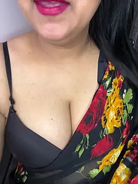 Snapshot of Zoya_Varma004 chatting on December 17, 2025, 5:45 am Zoya Varma004 online show from December 17, 2025, 5:45 am