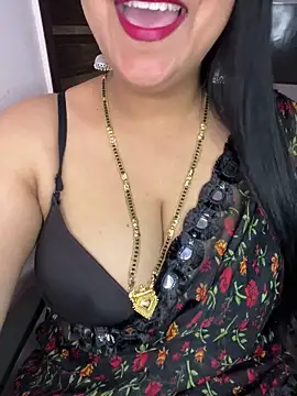 Snapshot of Zoya_Varma004 chatting on March 2, 2026, 5:19 am Zoya Varma004 online show from March 2, 2026, 5:19 am