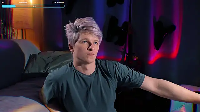 Breston Sweet online show from November 26, 2025, 7:03 pm