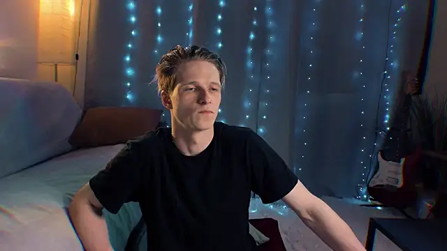 Snapshot of Breston_Sweet chatting on July 4, 2026, 7:40 pm Breston Sweet online show from July 4, 2026, 7:40 pm