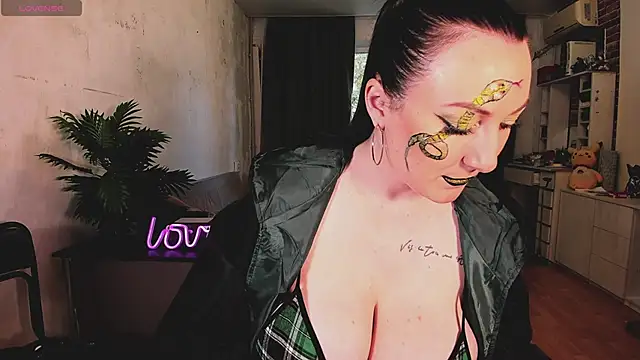 Snapshot of Mira_Xo_ chatting on October 17, 2025, 10:50 am Mira Xo online show from October 17, 2025, 10:50 am