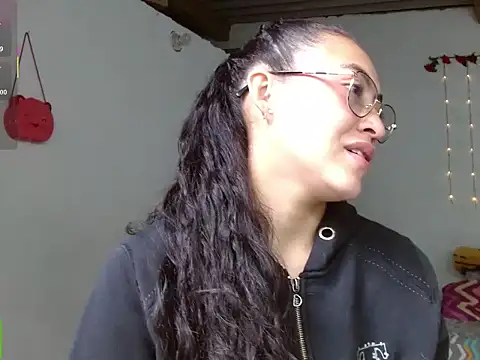 Snapshot of Olivia_Bright chatting on February 20, 2026, 2:19 pm Olivia Bright online show from February 20, 2026, 2:19 pm