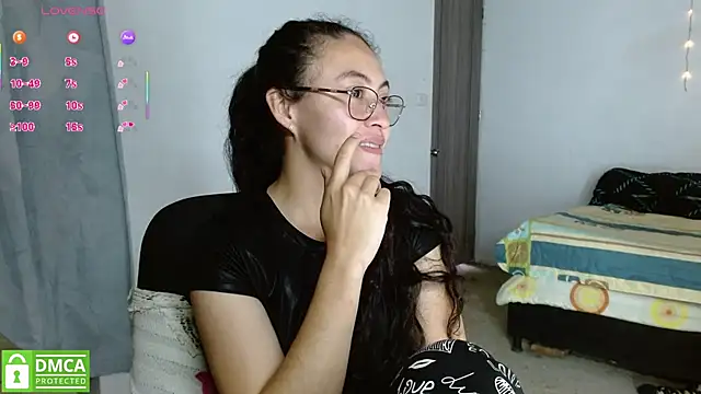 Snapshot of Olivia_Bright chatting on July 9, 2026, 9:36 pm Olivia Bright online show from July 9, 2026, 9:36 pm