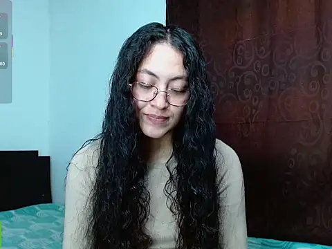 Olivia Bright online show from April 17, 2026, 10:01 pm