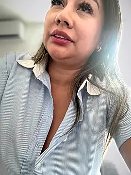 ValeryGrey online show from November 11, 2025, 4:57 pm