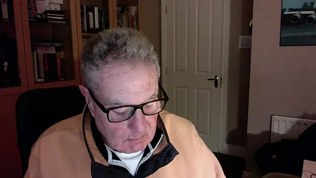 Snapshot of Oldpistolpete chatting on January 16, 2025, 6:37 pm Oldpistolpete online show from January 16, 2025, 6:37 pm