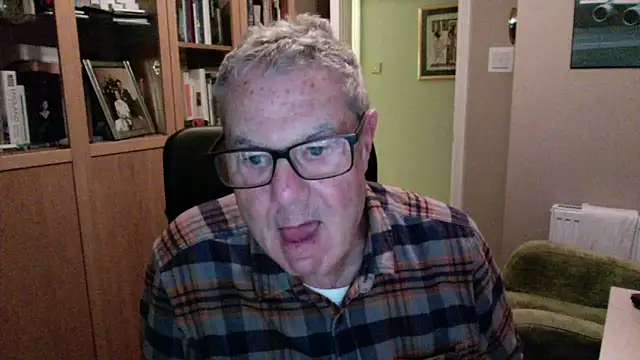 Snapshot of Oldpistolpete chatting on March 15, 2025, 10:55 pm Oldpistolpete online show from March 15, 2025, 10:55 pm