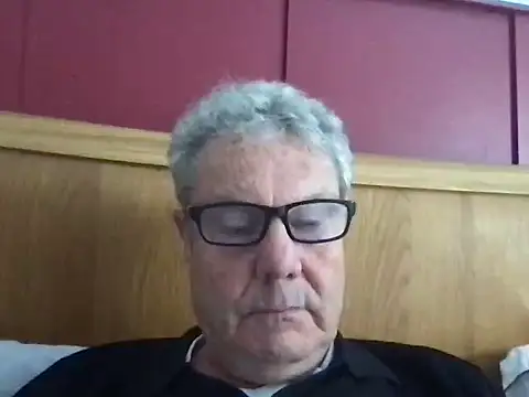 Snapshot of Oldpistolpete chatting on October 10, 2025, 11:33 am Oldpistolpete online show from October 10, 2025, 11:33 am