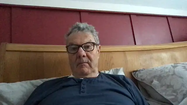 Snapshot of Oldpistolpete chatting on December 18, 2024, 9:47 am Oldpistolpete online show from December 18, 2024, 9:47 am