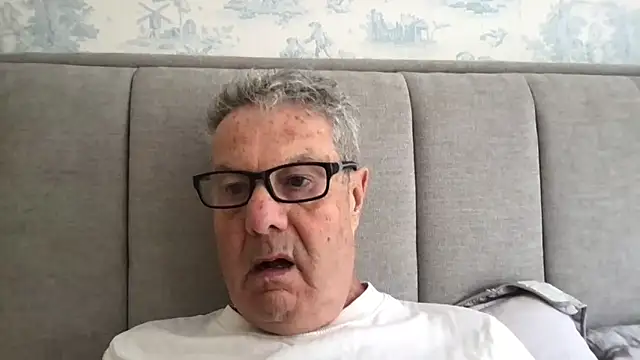 Snapshot of Oldpistolpete chatting on April 30, 2026, 9:38 am Oldpistolpete online show from April 30, 2026, 9:38 am