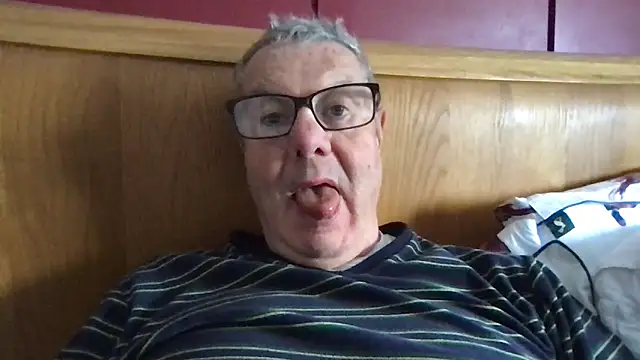 Snapshot of Oldpistolpete chatting on March 13, 2025, 9:32 am Oldpistolpete online show from March 13, 2025, 9:32 am