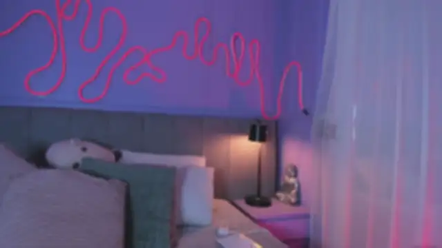 Snapshot of Sofly_s chatting on November 26, 2025, 12:38 pm Sofly s online show from November 26, 2025, 12:38 pm