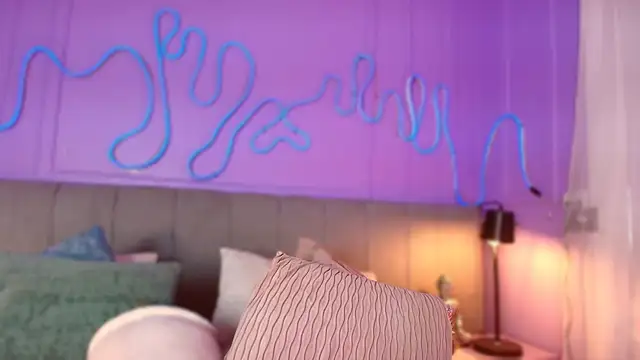 Sofly s online show from April 10, 2026, 11:39 am