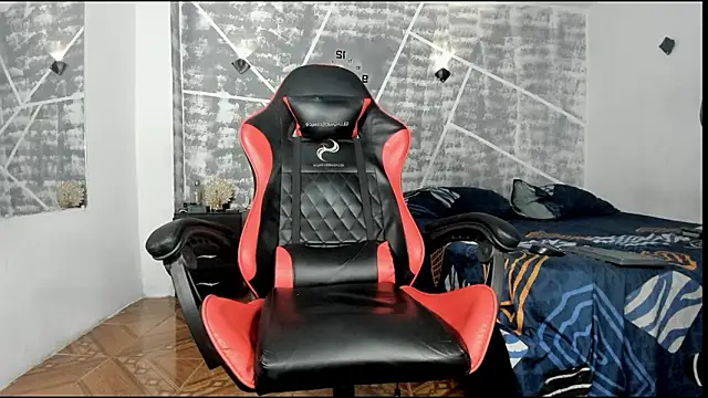 Snapshot of leonidas_18k chatting on February 3, 2026, 2:53 am leonidas 18k online show from February 3, 2026, 2:53 am