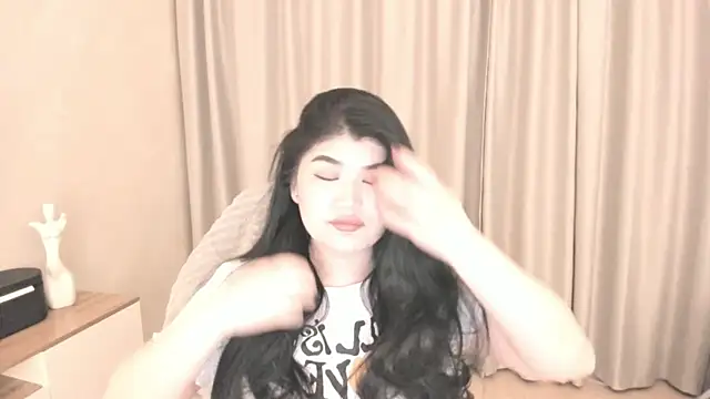 Snapshot of mia_lui chatting on June 27, 2026, 7:31 pm mia lui online show from June 27, 2026, 7:31 pm