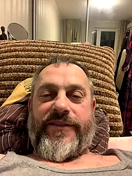 Snapshot of GHsveter chatting on December 1, 2025, 4:02 am GHsveter online show from December 1, 2025, 4:02 am