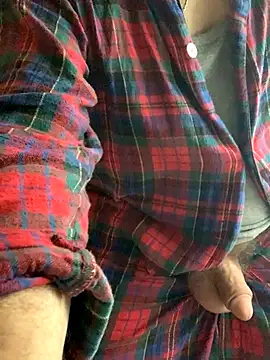 Snapshot of GHsveter chatting on November 18, 2025, 8:17 am GHsveter online show from November 18, 2025, 8:17 am