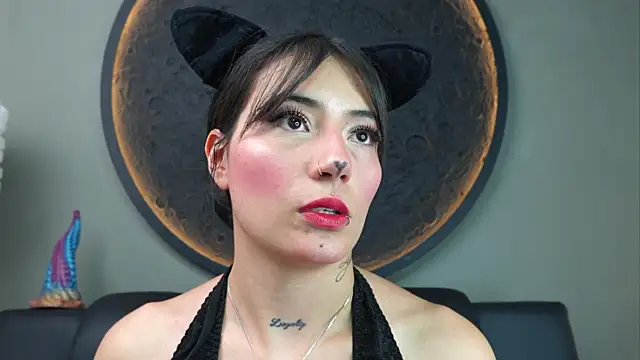 Snapshot of miss_sharlotte18 chatting on October 27, 2025, 6:09 pm miss sharlotte18 online show from October 27, 2025, 6:09 pm