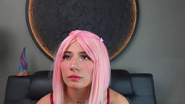 Snapshot of miss_sharlotte18 chatting on February 21, 2026, 7:49 pm miss sharlotte18 online show from February 21, 2026, 7:49 pm