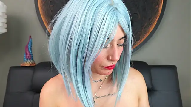 Snapshot of miss_sharlotte18 chatting on November 14, 2025, 9:29 pm miss sharlotte18 online show from November 14, 2025, 9:29 pm