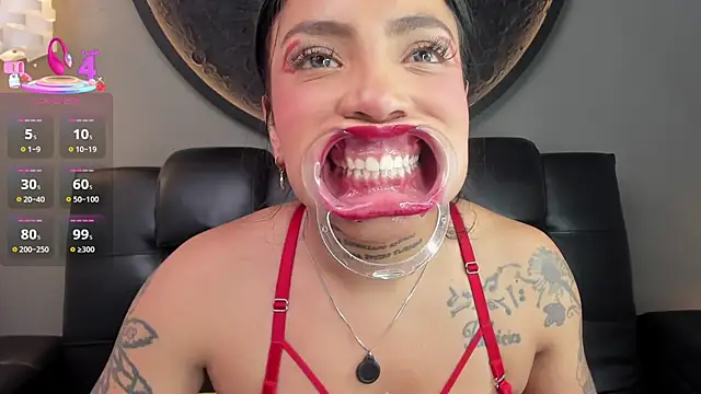 Snapshot of miss_vaiolette chatting on March 5, 2025, 8:32 pm miss vaiolette online show from March 5, 2025, 8:32 pm
