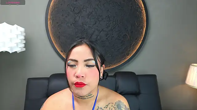 Snapshot of miss_vaiolette chatting on November 5, 2025, 11:02 am miss vaiolette online show from November 5, 2025, 11:02 am