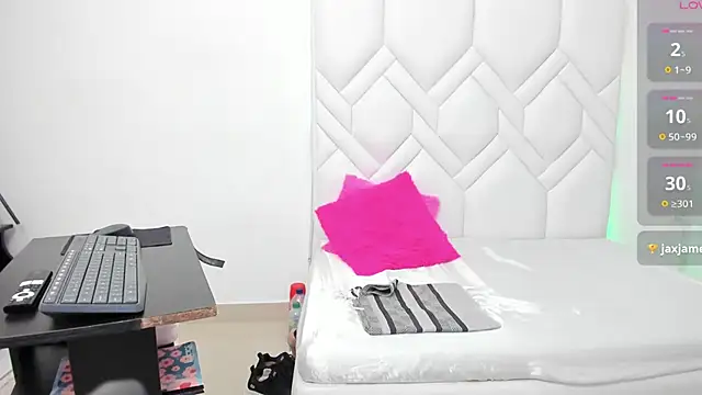 Snapshot of Mature_Hard chatting on March 7, 2025, 8:00 pm Mature Hard online show from March 7, 2025, 8:00 pm