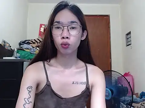 Snapshot of AsianFuckBuddies chatting on October 25, 2025, 5:28 am AsianFuckBuddies online show from October 25, 2025, 5:28 am
